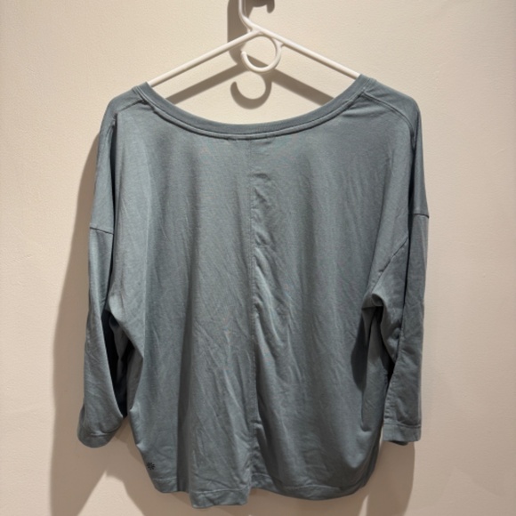Athleta EMBODY twist top size M - Picture 8 of 8